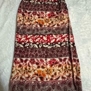 LORD -TAYLOR VTG Linen Embassy Row floral and paisley print maxi
Wrap skirt 6P
